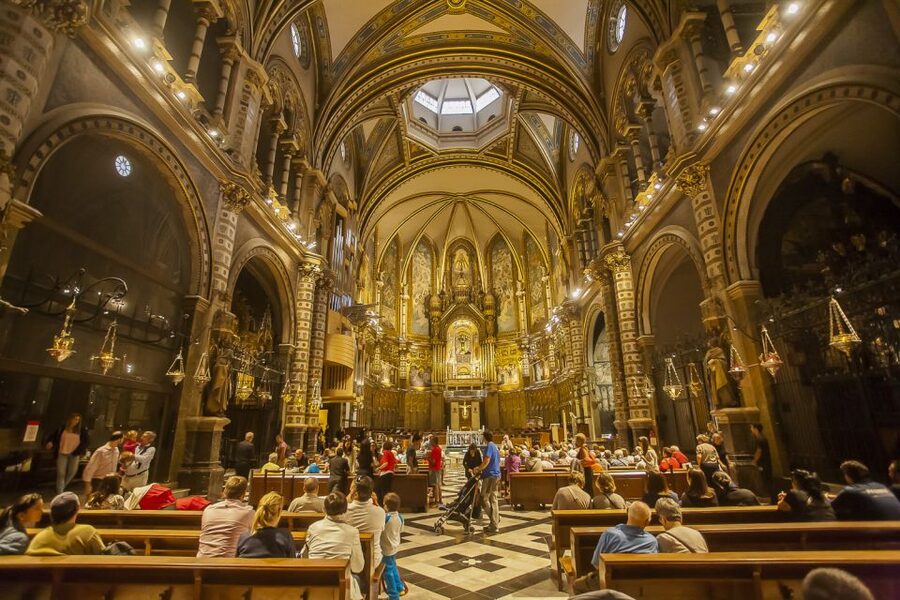 Tot Montserrat: Transport, Museum Tickets, and Lunch - Santa Cova and the included funicular