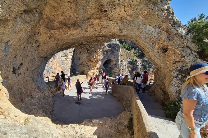Tour from Madrid to Cuenca and the Enchanted City - Four hours in Cuenca for lunch and old-town exploring
