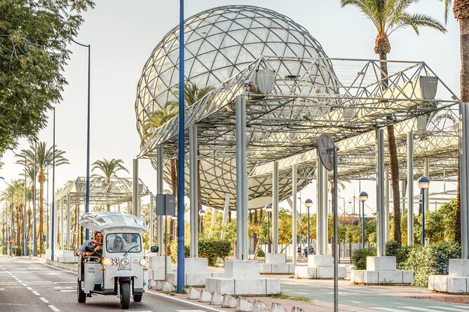 Tour Welcome Seville with Local Guide in Eco Tuk Tuk Private - Guides make the biggest difference