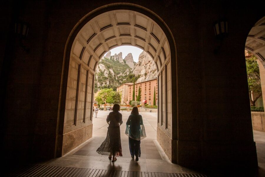 Trans Montserrat: Return Ticket and Audiovisual Exhibit - Seeing the monastery and the Virgin of Montserrat