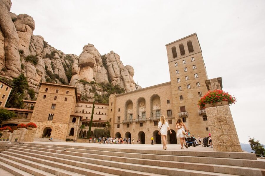 Trans Montserrat: Return Ticket and Audiovisual Exhibit - Food, water, and time on the mountain