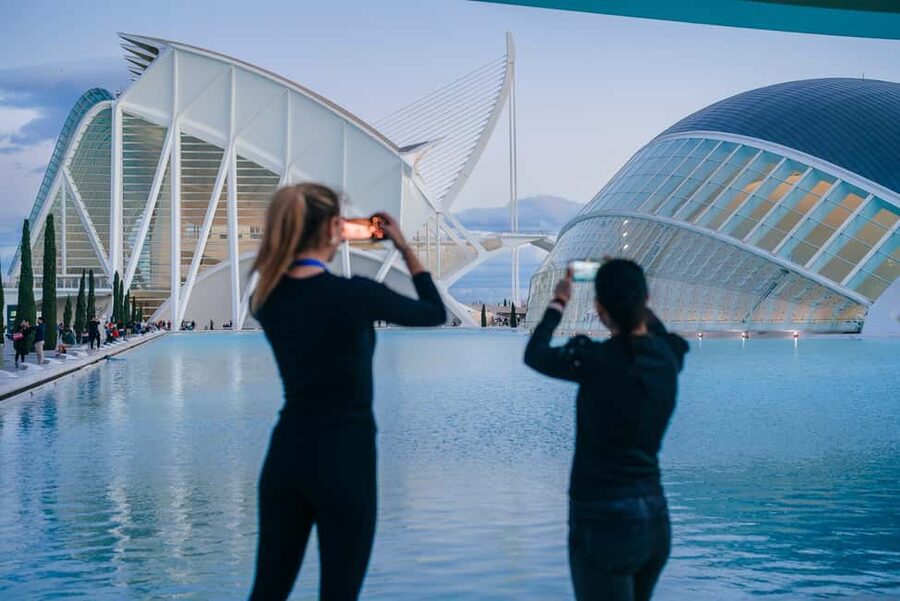 Valencia: 2-hour City Highlights Guided Tuk-Tuk Tour - City of Arts and Sciences: the major modern stop