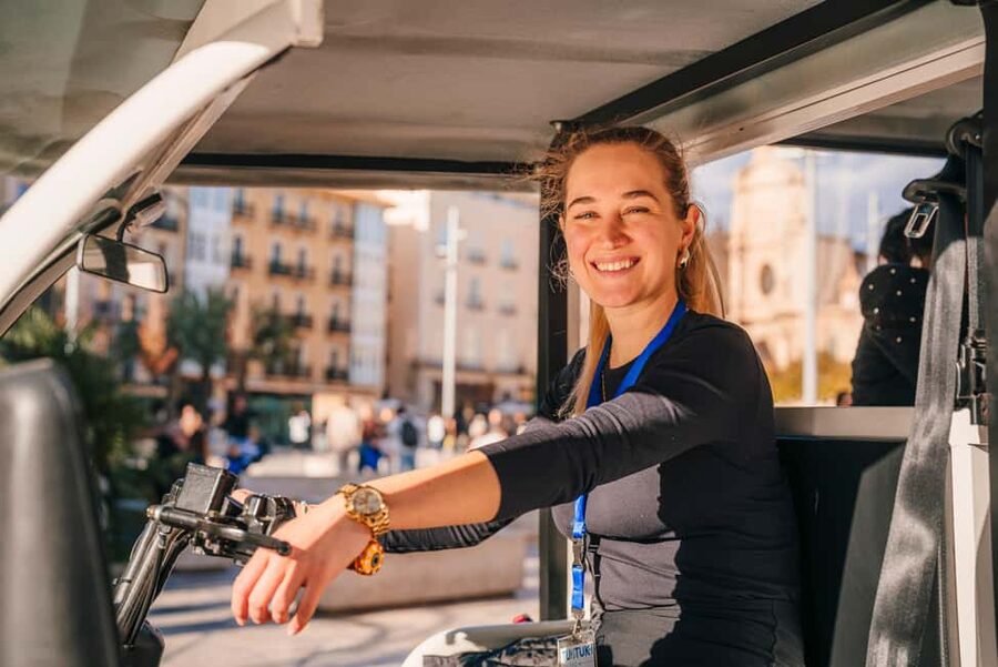 Valencia: 2-hour City Highlights Guided Tuk-Tuk Tour - Central Market and Torres de Quart
