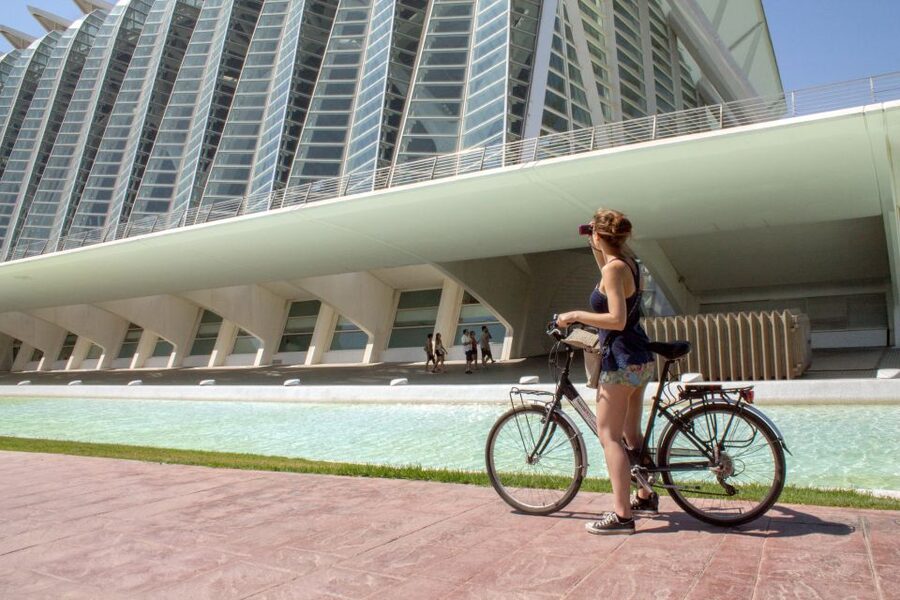 Valencia Bike Tour - Bridges, gardens, and historic Valencia