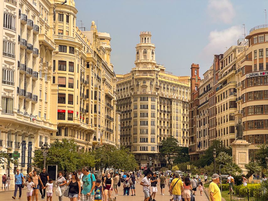 Valencia Bike Tours: City Highlights - The Old Town: Lonja, Central Market, and the cathedral