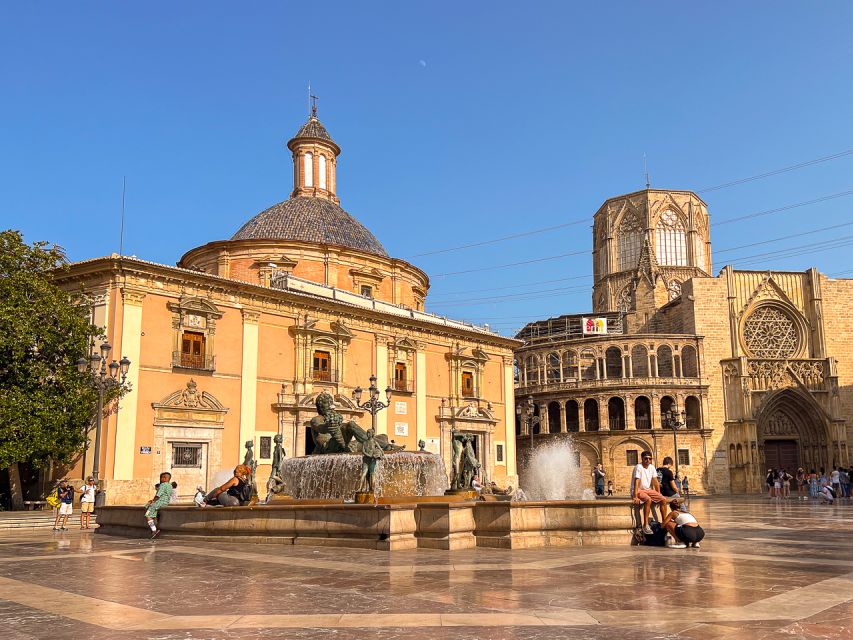 Valencia Bike Tours: City Highlights - The City of Arts and Sciences
