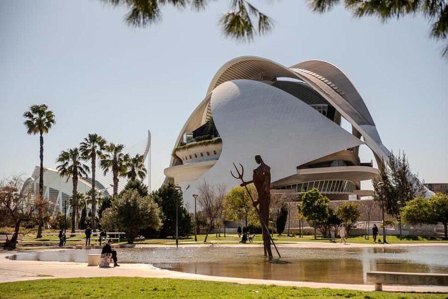 Valencia Bike Tours: City Highlights - How family-friendly is the ride?
