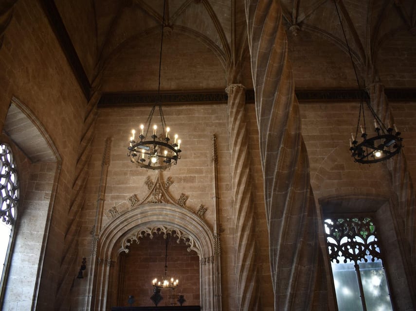 Valencia: Cathedral, St Nicholas, and Lonja de la Seda Tour - Roman remains at Almoina