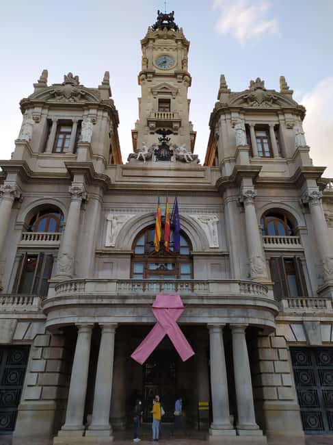 Valencia: City Walking Tour with Top Attractions - ITALIAN - What $17 gets you