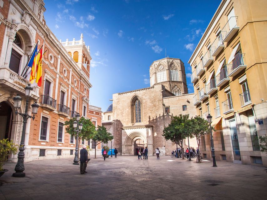 Valencia: Essentials and World Heritages Sites Walking Tour - Starting at Estación del Norte