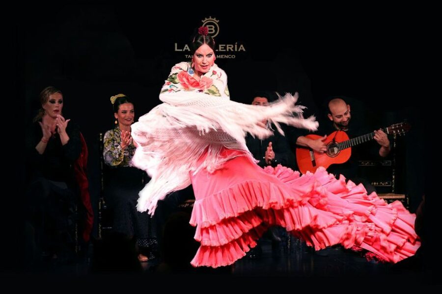 Valencia: Flamenco Show with Dinner at La Bulería - Why La Bulería works for a Valencia evening