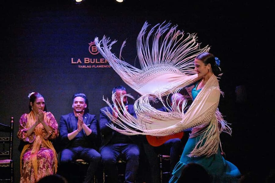 Valencia: Flamenco Show with Dinner at La Bulería - The Premium menu: a full dinner without overcomplicating things