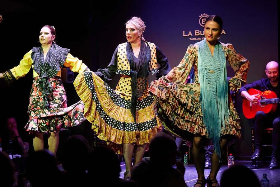 Valencia: Flamenco Show with Dinner at La Bulería - Arriving at Carrer del Bisbe Jaume Pérez 24