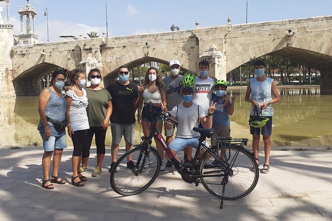 Valencia Highlights Bike Tour - Gulliver Park adds a playful stop