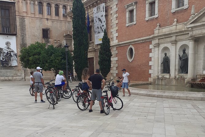 Valencia Highlights Bike Tour - What the guiding is really like
