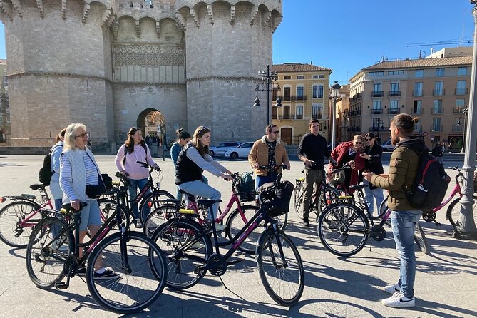Valencia Highlights Bike Tour - The Turia park makes the ride easy