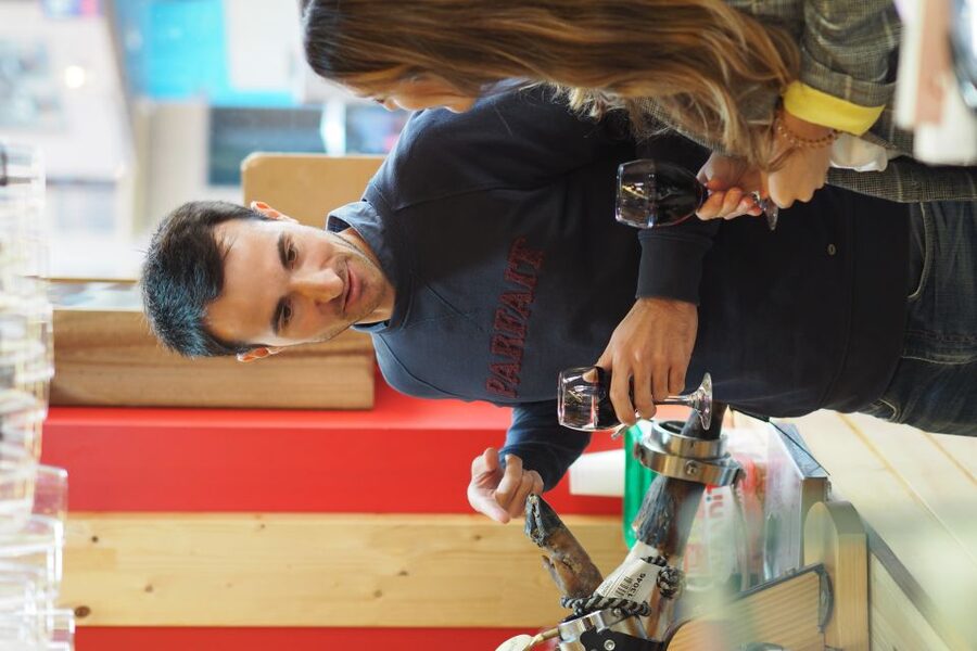 Valencia: Morning Food Tour with Central Market Visit - Starting near the Patriarca fountain
