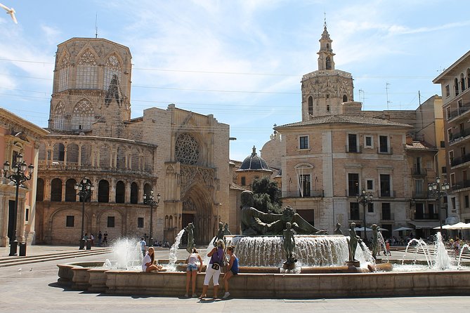 Valencia Old Town Tour with Wine & Tapas in 11th Century Historic Monument - Starting on Calle Caballeros in the Old Town