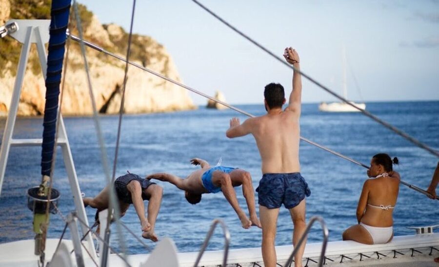Valencia: Sailing Catamaran Cruise with Valencian Lunch - Is $50 good value?
