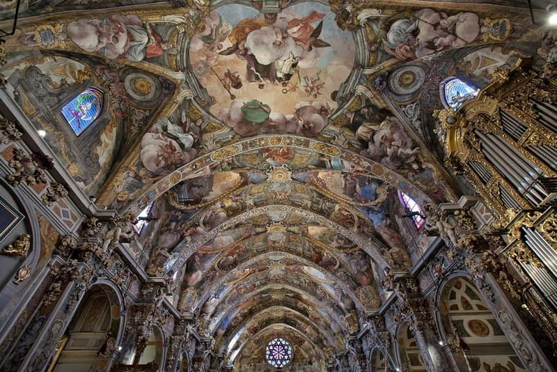 Valencia: San Nicolas, Silk Museum and Santos Juanes Church - The Silk Museum and Valencia’s velvet weavers