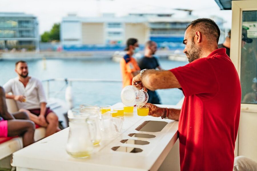 Valencia: Sunset or Daytime Catamaran Cruise with Drink - Should you book the Boramar cruise?