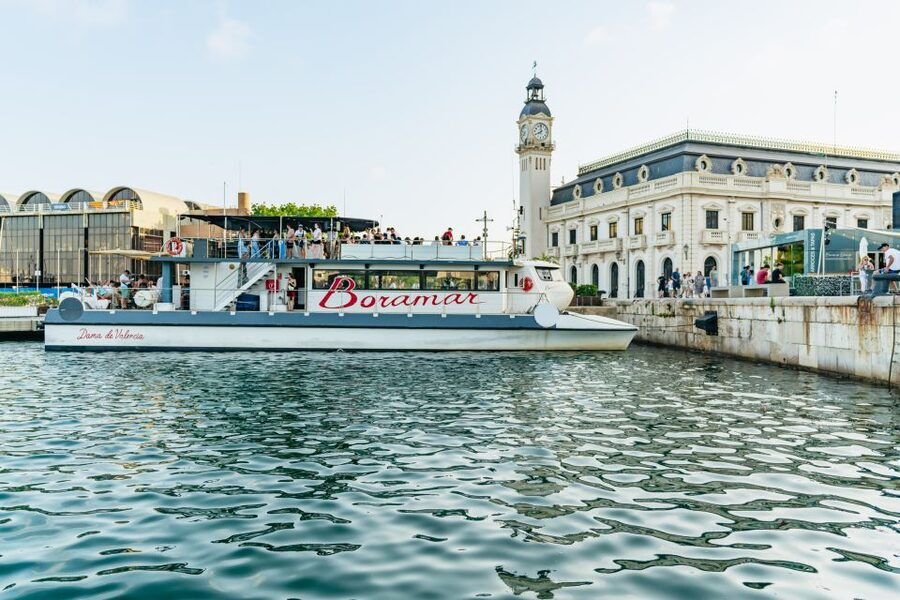 Valencia: Sunset or Daytime Catamaran Cruise with Drink - My practical plan for the day