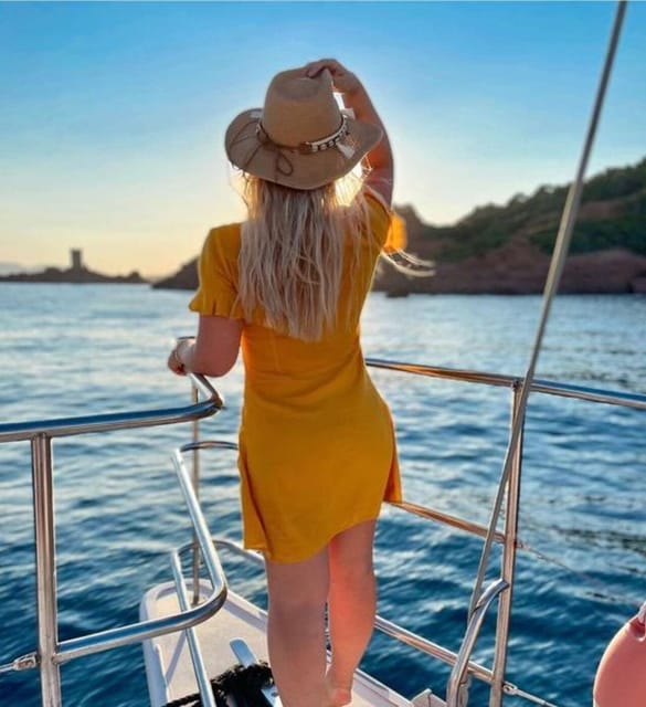 Valencia: Sunset or Daytime Catamaran Cruise with Drink - What you see along the coast