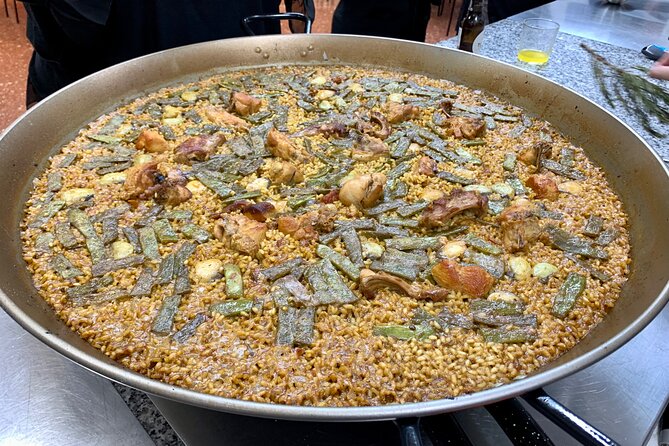 Valencian paella cooking class, tapas and visit to Ruzafa market. - Ruzafa Market: paella begins with the shopping