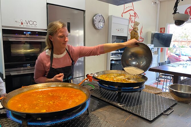 Valencian paella workshop and visit to the Algiros market - Starting at Mercado Algirós