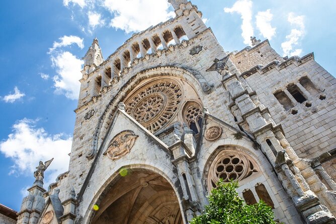 Valldemosa and Valley of Soller Tour in Mallorca - Transport, pickup points, and group size