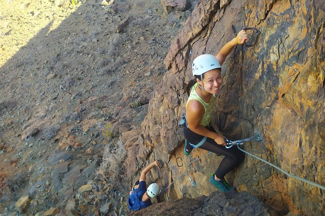 Via Ferrata in Gran Canaria. Vertical adventure park. Small groups - The rocky walk before the first climb