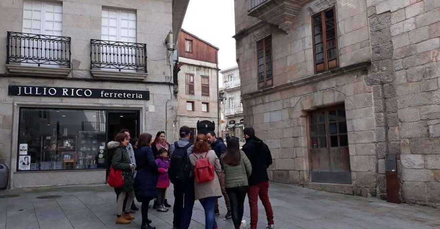 Vigo: Walking Tour with local History & Culture - Starting with O Sireno in Porta do Sol