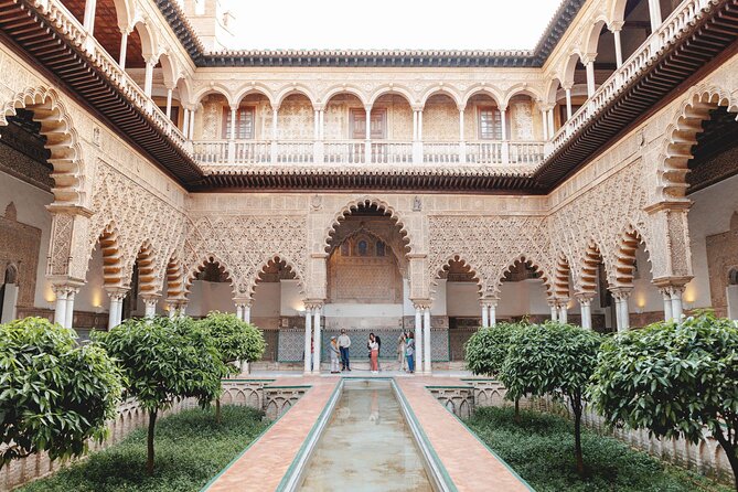 VIP Guided Seville Alcazar Pre-Opening, Cathedral & Old Town - The walking, group size, and meeting point