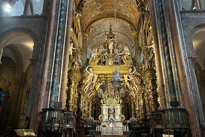 Visit to the Cathedral of Santiago + Portico de la Gloria Option - Guide quality, and the importance of English