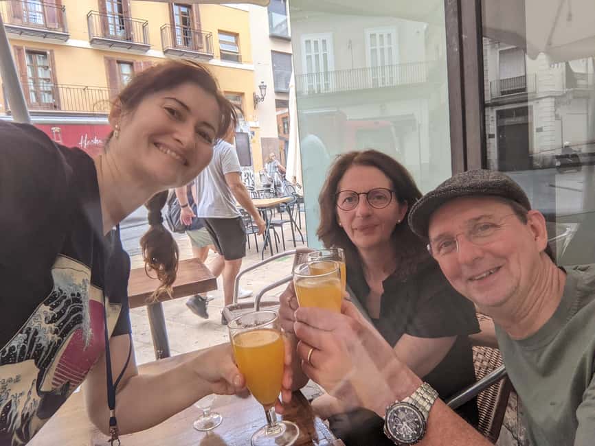Welcome to Valencia: Private Tour with a Local Host - Tailoring the walk to food, history, or daily life