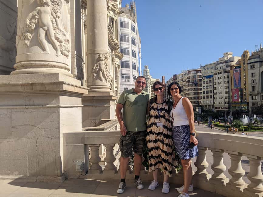 Welcome to Valencia: Private Tour with a Local Host - City-center pickup and the first useful advice