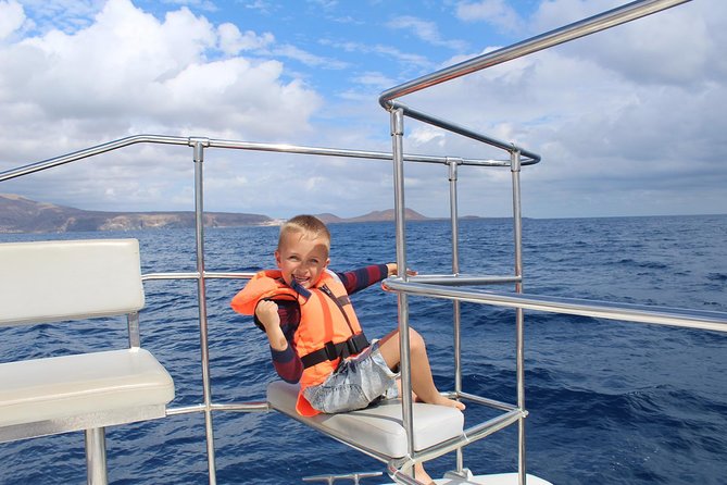 Whale and Dolphin Watching Catamaran with Transfer and Buffet - Setting out from Puerto Colón