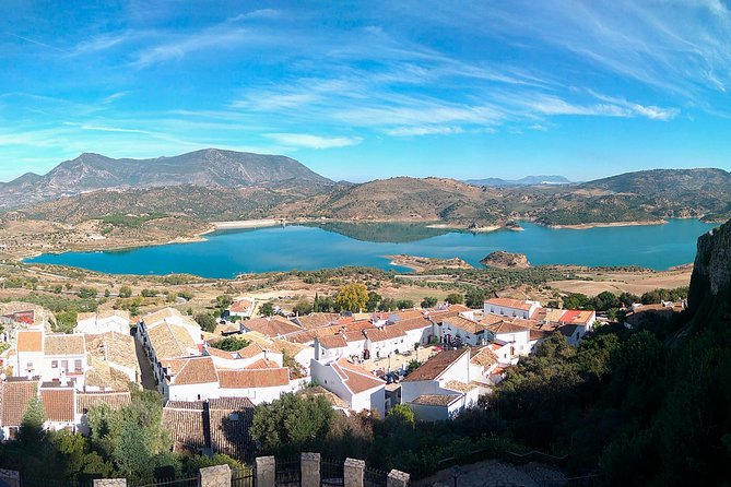 White Villages and Ronda Guided Day Tour from Seville - The guide can make or break the experience