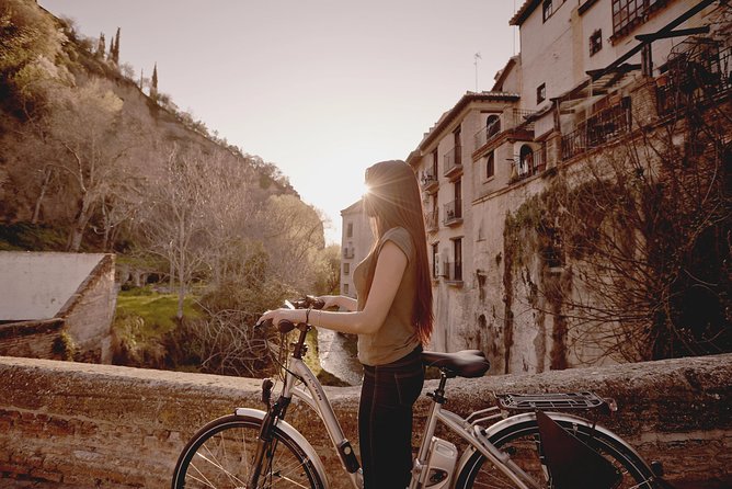 Zooming Through Granada: A Fun-Filled Electric Bike Tour - Rolling through the Albayzin